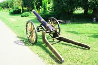 Декоративная пушка на усадьбе Верес