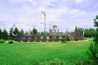 Корабль на усадьбе Верес