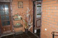 Вход в санузел на усадьбе Верес